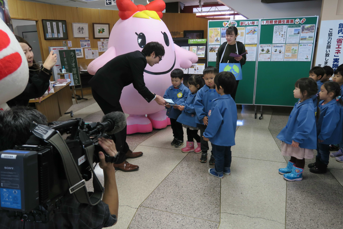 松本青い鳥幼稚園様からご寄付をいただきました。